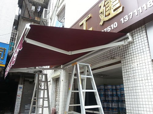 网格布喷绘招牌